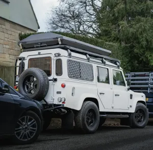 Czy można przewozić rzeczy na dachu samochodu